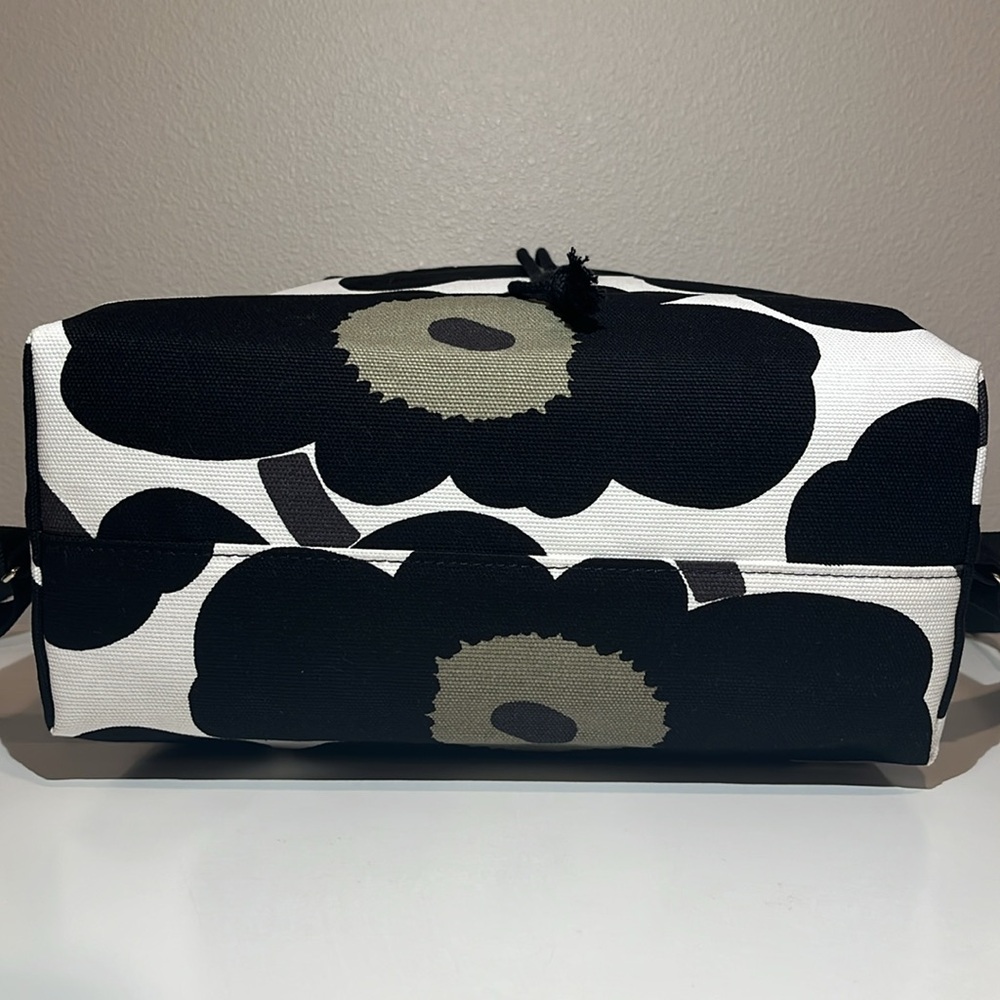 Marimekko Nippu Unikko Backpack - Black/White/Green - Picture 8 of 16